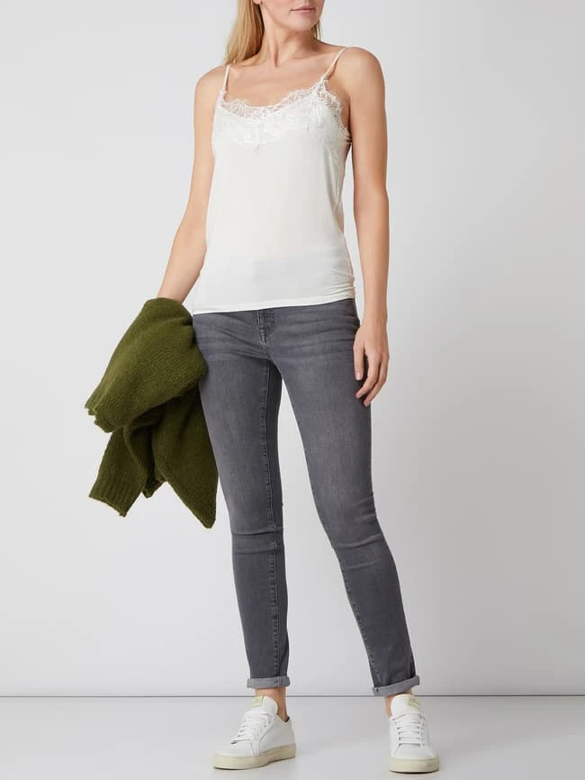 Soaked In Luxury Top Mit Spitze Modell 'Clara' - Weiß 1 Soaked In Luxury Top Mit Spitze Modell 'Clara' - Weiß