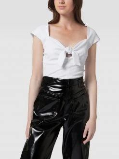 Guess Crop Top In Ripp-Optik - Weiß -Kendall & Kylie Shop 64r44d2m893j6dhi8953gl2b60sj0hie9srkcgag61434libad85adim71456khkal53gla9a53l2li16h3jcphkcpgj0c1g61hmad1k6ksjcohk6tj3gdpg61j30c1k6op38p8