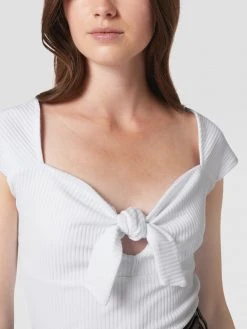 Guess Crop Top In Ripp-Optik - Weiß -Kendall & Kylie Shop 6cqj0laa61ak6jqmagskedplah646iq771a5cipi9p248l2b654l6dqm996j8h2399a54dpi8gqjal2b753j6chmclim8chpccom4d1k71i34ohn6ssjioj46grj6pj66sqmad0
