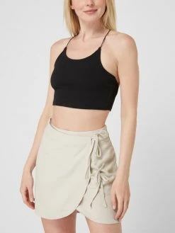 Only Crop Top Mit Gekreuzten Spaghettiträgern Modell 'Jade' - Schwarz 8 Only Crop Top Mit Gekreuzten Spaghettiträgern Modell 'Jade' - Schwarz -Kendall & Kylie Shop 6kp5ad2j611j2diaa533gkab70sjejqkal6ksh2m6t0kuc9i6da4ukho71b44h288p53elhn8oskejhm98o3cc9jc5im2e9kchh3edpk6pi34e9jchhjac1l64q34db1cdgjapg