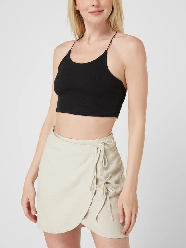 Only Crop Top Mit Gekreuzten Spaghettiträgern Modell 'Jade' - Schwarz 4 Only Crop Top Mit Gekreuzten Spaghettiträgern Modell 'Jade' - Schwarz – Bild 4