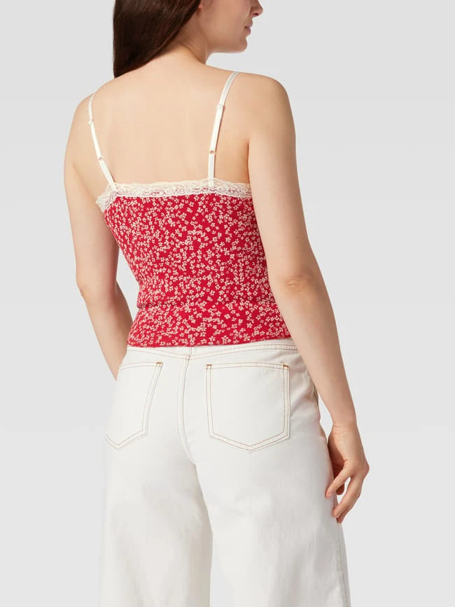 REVIEW Crop Top Mit Spitzenbesatz - Rot 5 REVIEW Crop Top Mit Spitzenbesatz - Rot – Bild 5