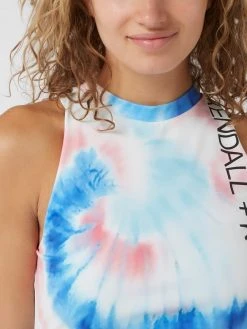 Kendall & Kylie Crop Top In Batik-Optik - Flieder -Kendall & Kylie Shop 70qk4iq995a42gq5a144ucq2a164ql289d944kal9oq5cdhka9aj0gq8agp4ccqa6p4jec1j9cp4ok1j6p3jed1icpj6cd1g71j6cc1k6cpj8e9gcopm6d9m6dh36cr1cks36dg