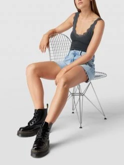 REVIEW Crop Top Mit Spitzenbesatz - Anthrazit