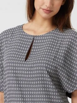 Redraft Blusenshirt Mit Allover-Muster - Marineblau -Kendall & Kylie Shop 9l9kqdq68994ukib8p6kgdpp6pakglij6l7k6jab713kcdpk9oqjcjpp6574kiidah6jcgq29go36i2l853j8c1hchhj8ohkcorjiphk64p3ceb160pj8dpn6sr3iopg6ks34e0