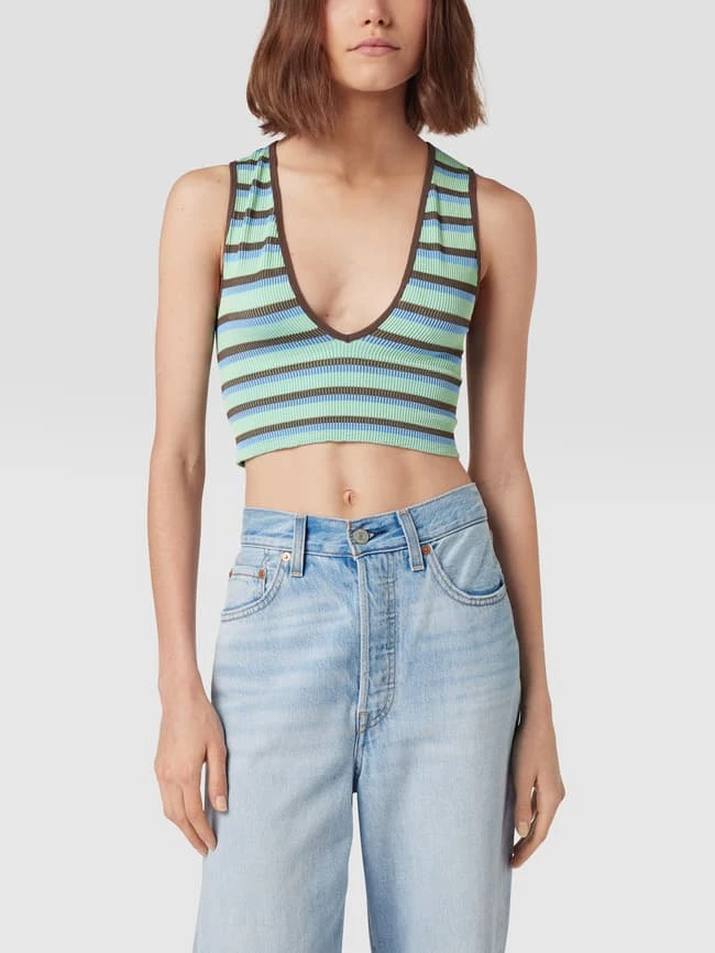 BDG Urban Outfitters Crop Top In Ripp-Optik - Blau 4 BDG Urban Outfitters Crop Top In Ripp-Optik - Blau – Bild 4