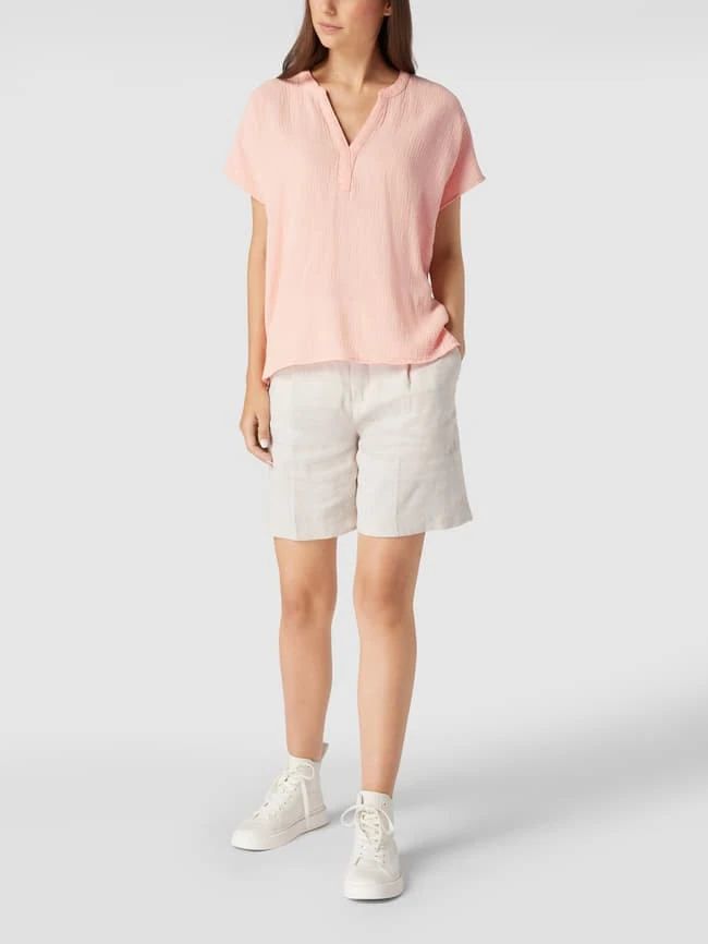 Christian Berg Woman Blusenshirt Mit V-Ausschnitt - Apricot 1 Christian Berg Woman Blusenshirt Mit V-Ausschnitt - Apricot