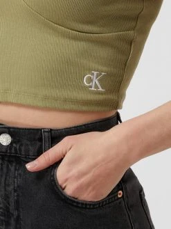 Calvin Klein Jeans Crop Top Mit Stretch-Anteil - Olivgrün -Kendall & Kylie Shop ap3kici99d44qha66h83egqg719k6jim6l1l2ca269352jpka57lai2a6t946ki69kpkuhqg892j0gq86t3jae326ks3ge9jcos38phk6ksjeoj371ijid326kp38dj16coj4p0